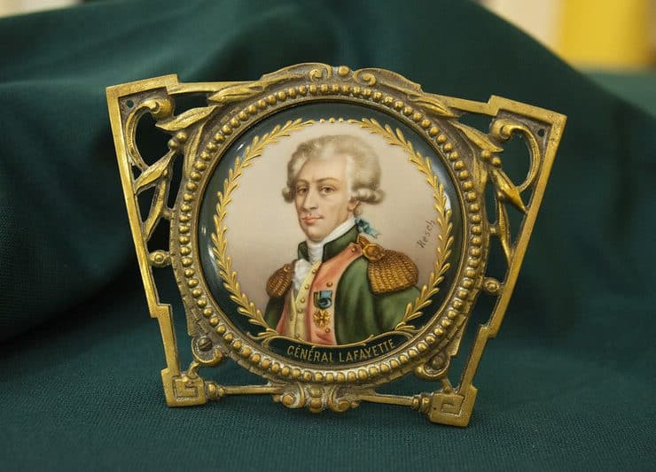 Collectible featuring Marquis de Lafayette