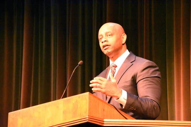 Dr. Eric Mansfield