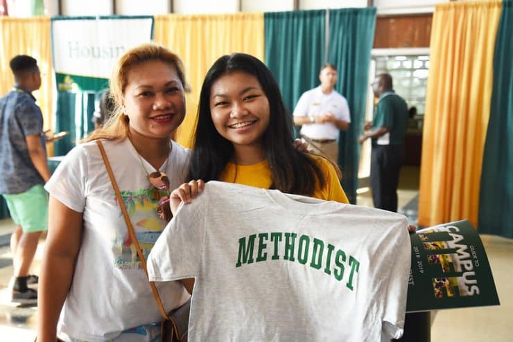 Freshman Hanna Santeanaz enjoys New Student Orientation