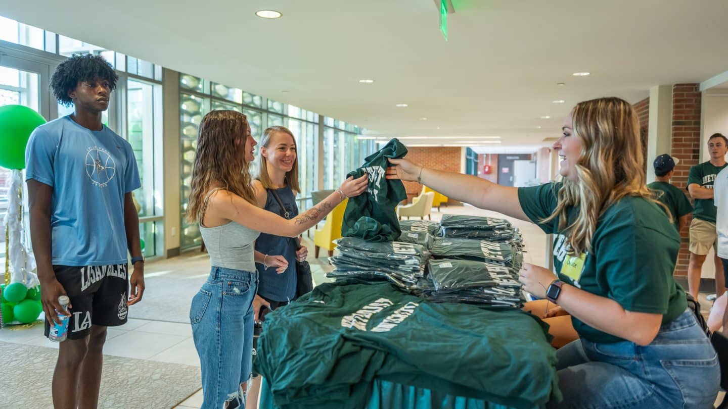 New students receive T-Shirts at New Student Orientation