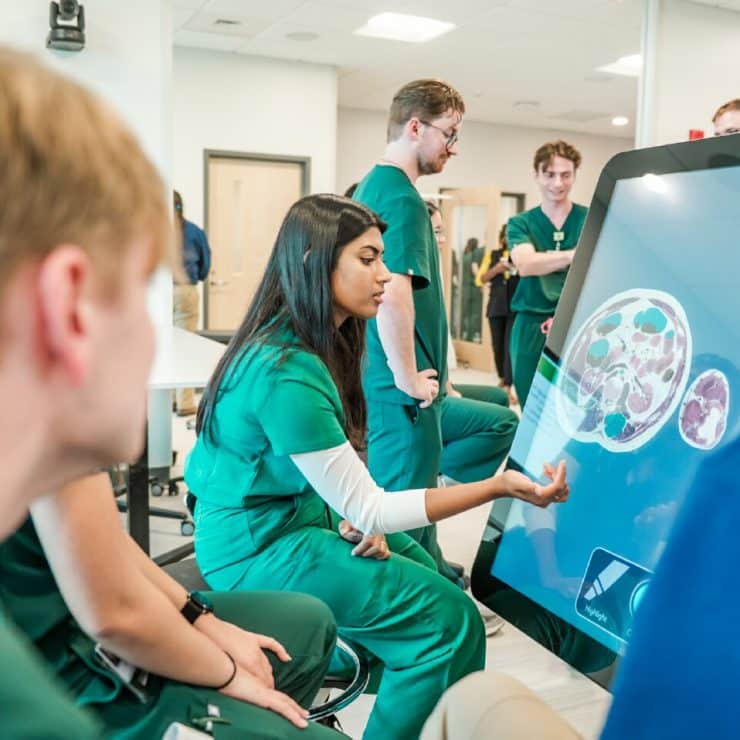 School of Medicine Students in Anatomy Class